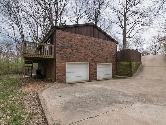 3rd image of 104 Crestview Dr