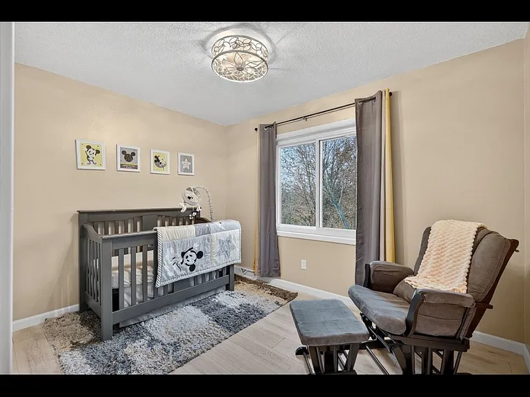4636 Elm St — Photo 11