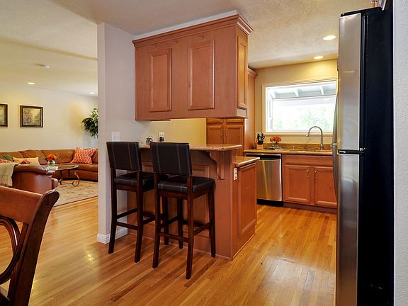 5th image of 5808 Alcazar Dr