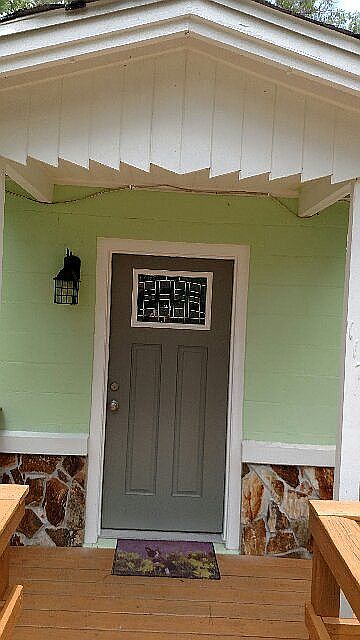 1st image of 117 W Oak Hill Dr