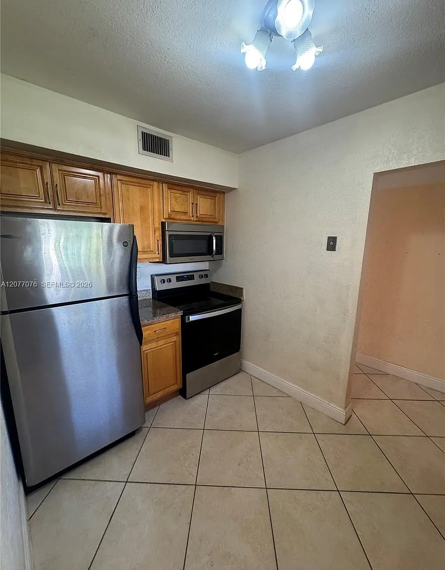 Gallowood Condo — Photo 3