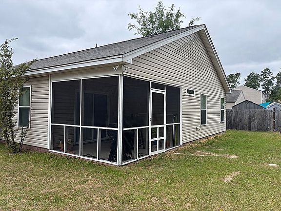 3rd image of 604 Castle Ridge Dr