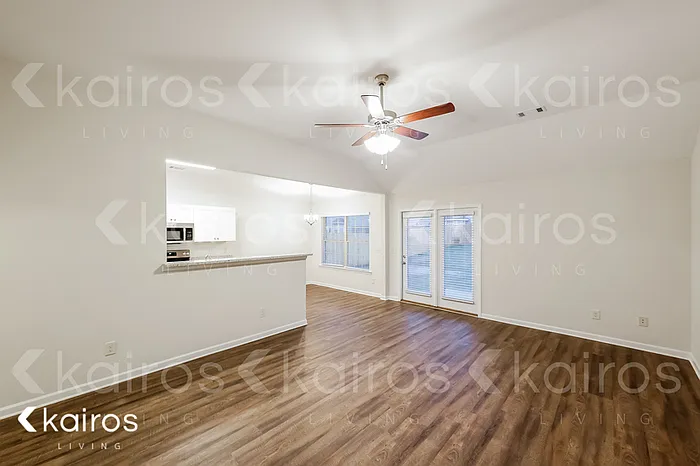 147 Nottingham Way — Photo 4