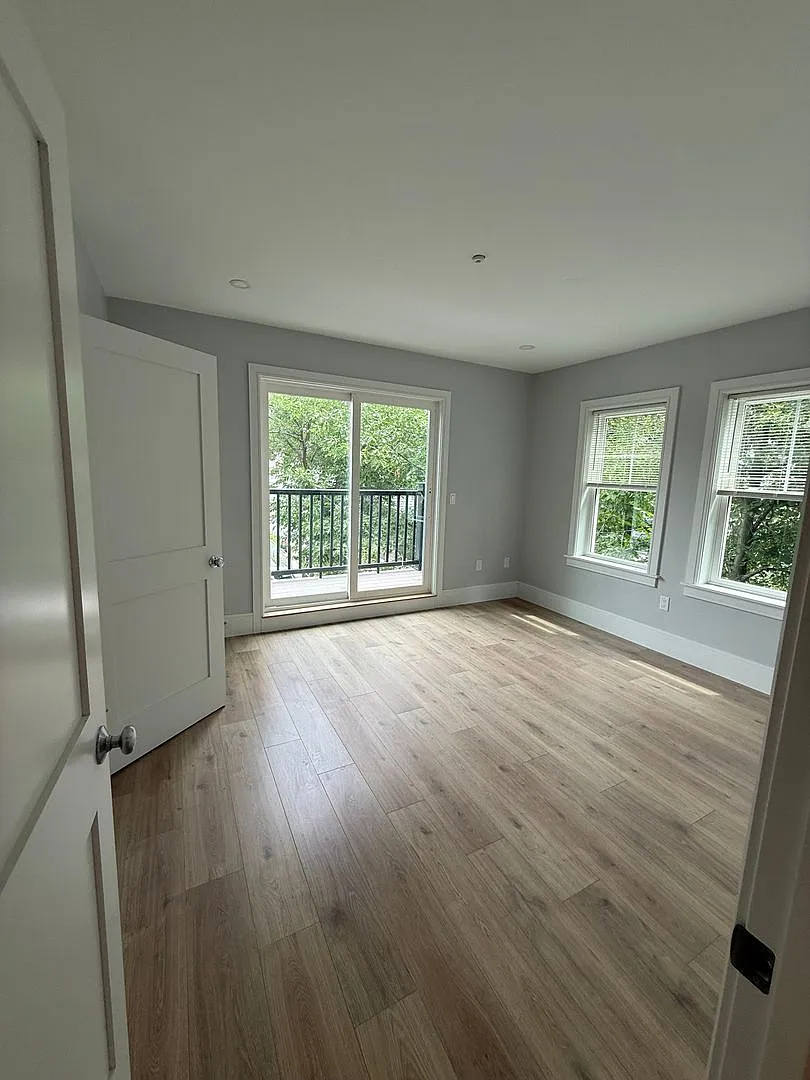 Brand New 2 bed 2 bath Lower Allston — Photo 3