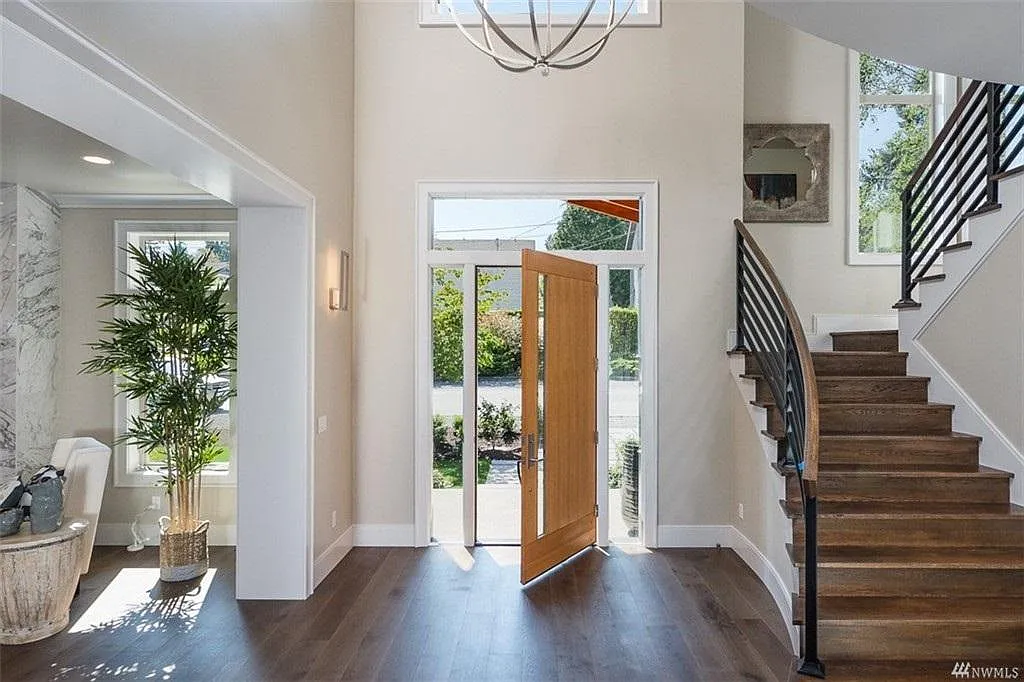 5 bed, 4777 sqft, $10,300 — Photo 4