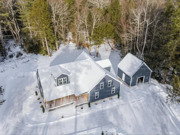 13 Haskell Rd, Peru, MA 01235