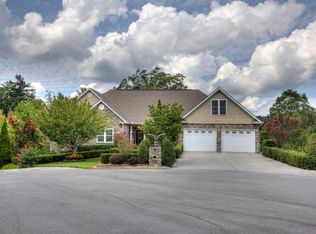 2401 Cross View Dr #47, Pigeon Forge, TN 37863