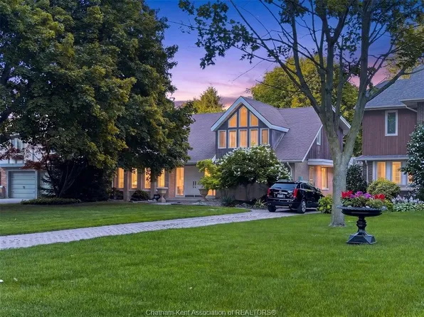 301 Victoria Ave, Chatham Kent, ON N7L 3B1
