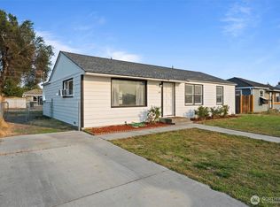 148 D St SE, Ephrata, WA 98823