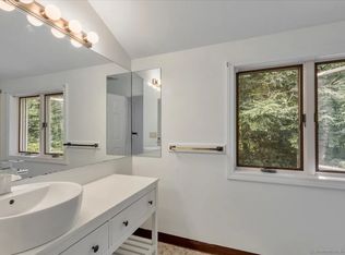 112 Courtyard Ln #1, Storrs Mansfield, CT 06268