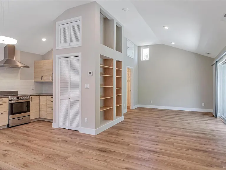 2155 Carol Ave #2155 — Photo 2
