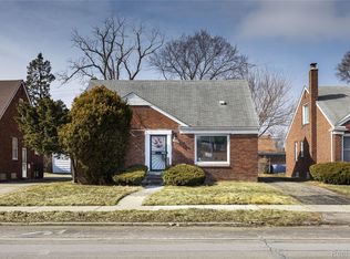 19315 Hubbell St, Detroit, MI 48235