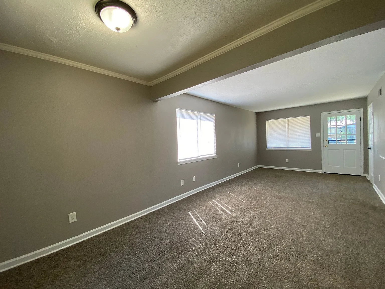 624 Frayser Dr — Photo 4