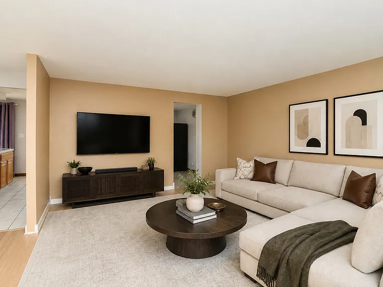 930 Sharon Ln — Photo 7