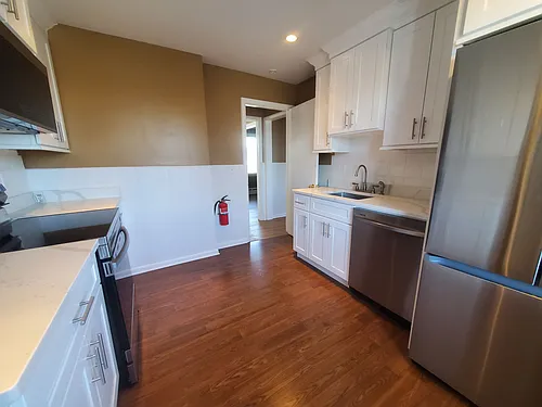158 East Ave #2 Photo 1