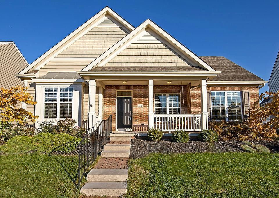 1st image of 752 Woodbend Dr
