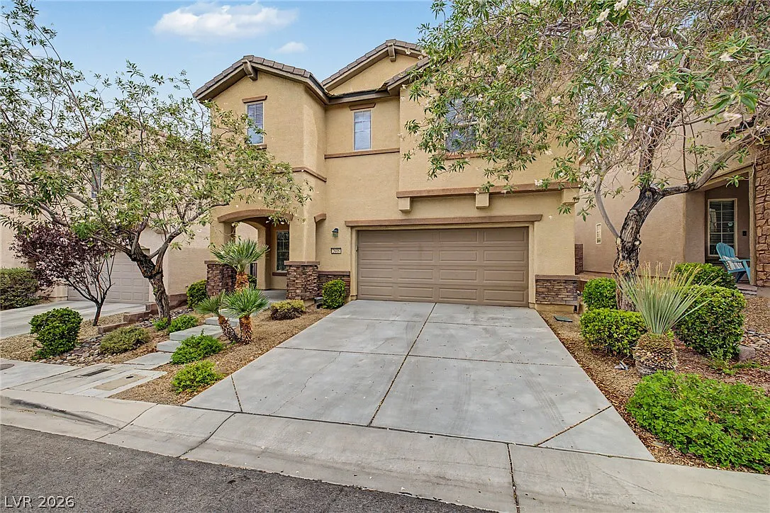 3 bed, 2.5 bath, 2357 sqft, $2,425 — Photo 3