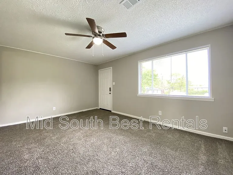 112 Smart St — Photo 4