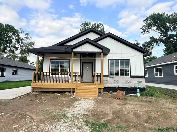 819 SE 11th St, Des Moines, IA 50309