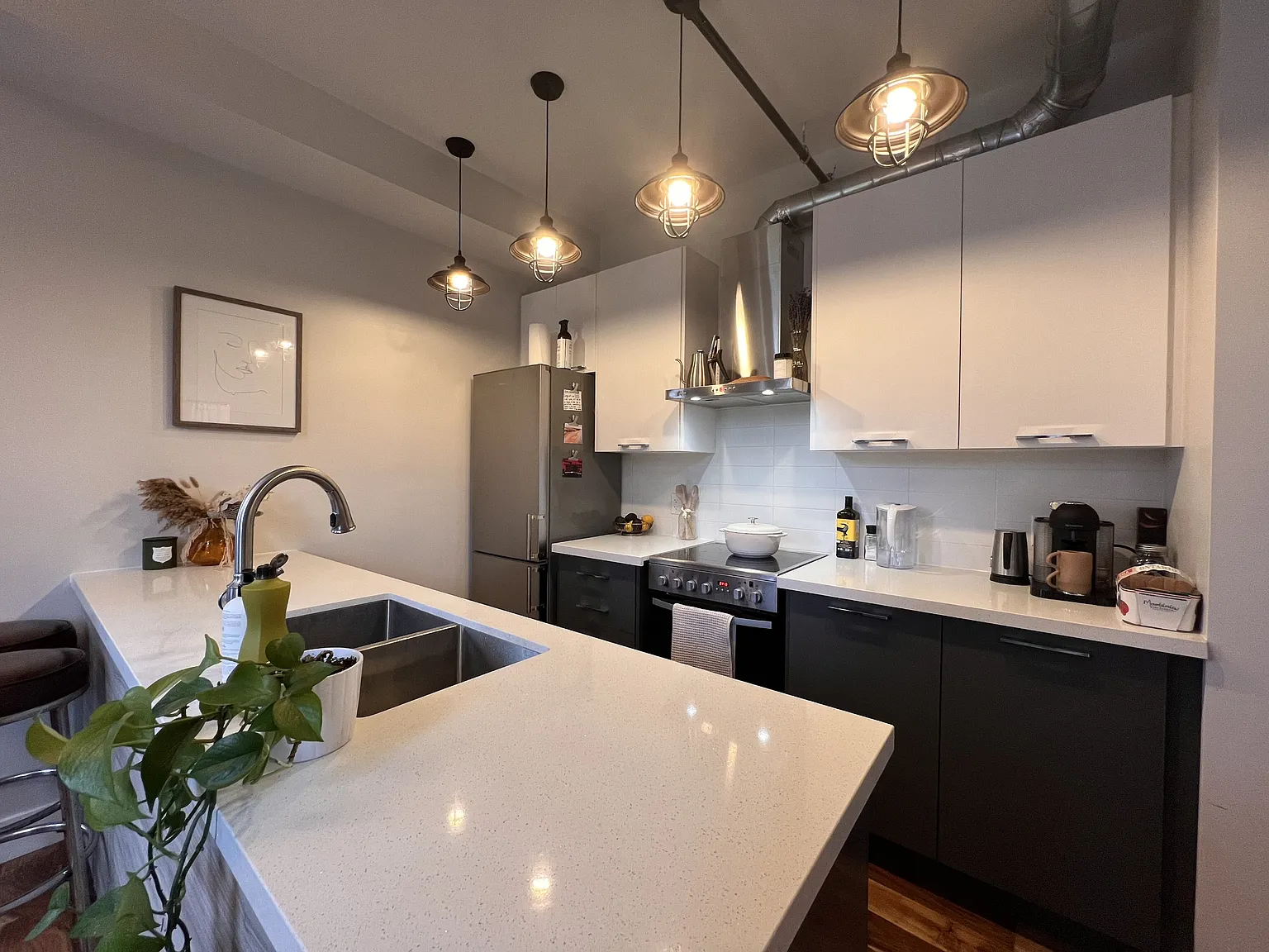 2 bed, 1.0 bath, 635 sqft, $2,540 — Photo 3