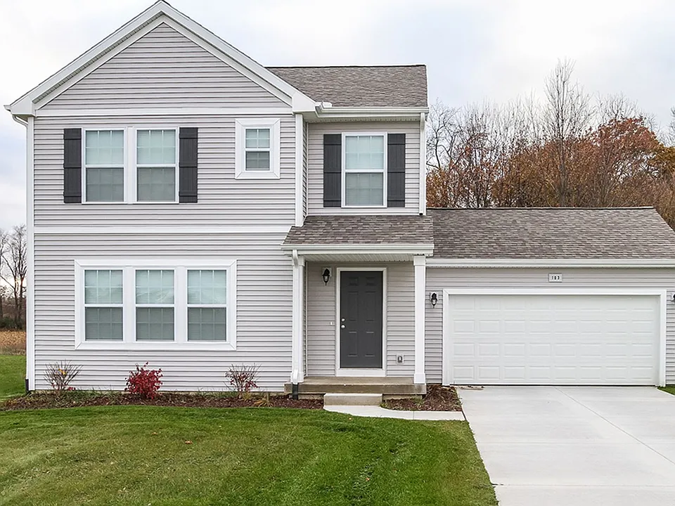 1203 Pinewood Dr