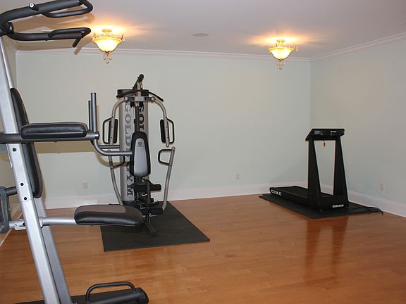 5th image of 1358 Upland Crest Ct