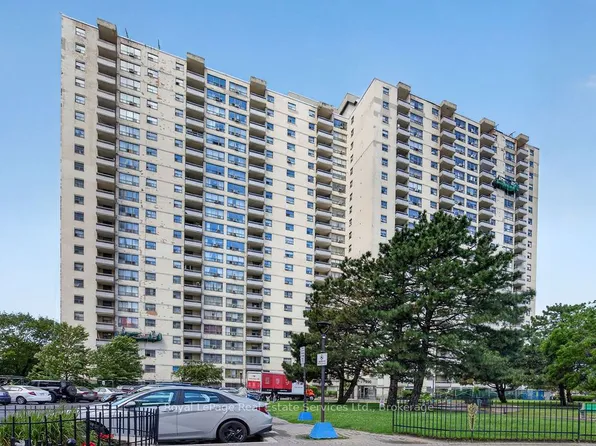 390 Dixon Rd #1406, Toronto, ON M9R 1T4