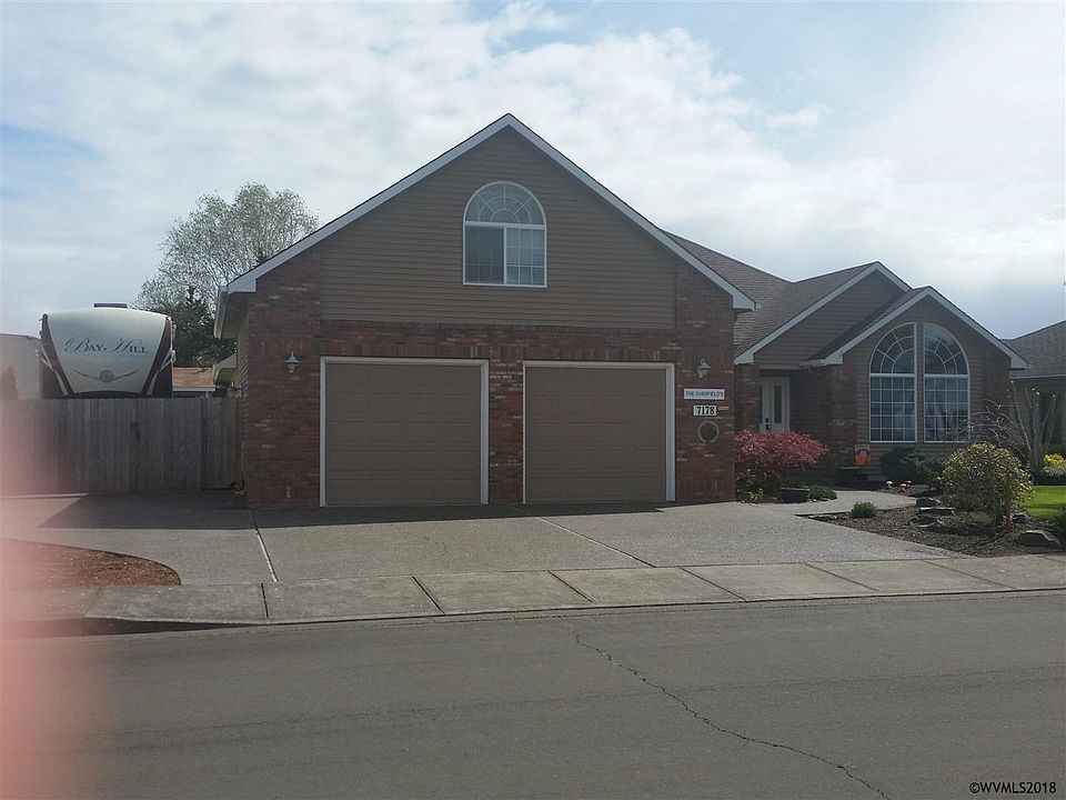 2nd image of 7178 Lawnridge St NE
