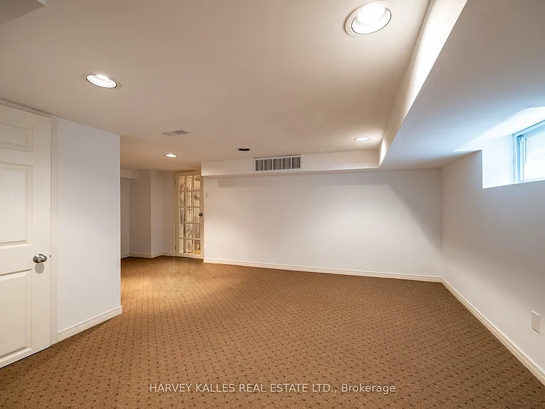 495 Deloraine Ave — Photo 42