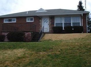 1801 Zehnder Rd, Ambridge, PA 15003