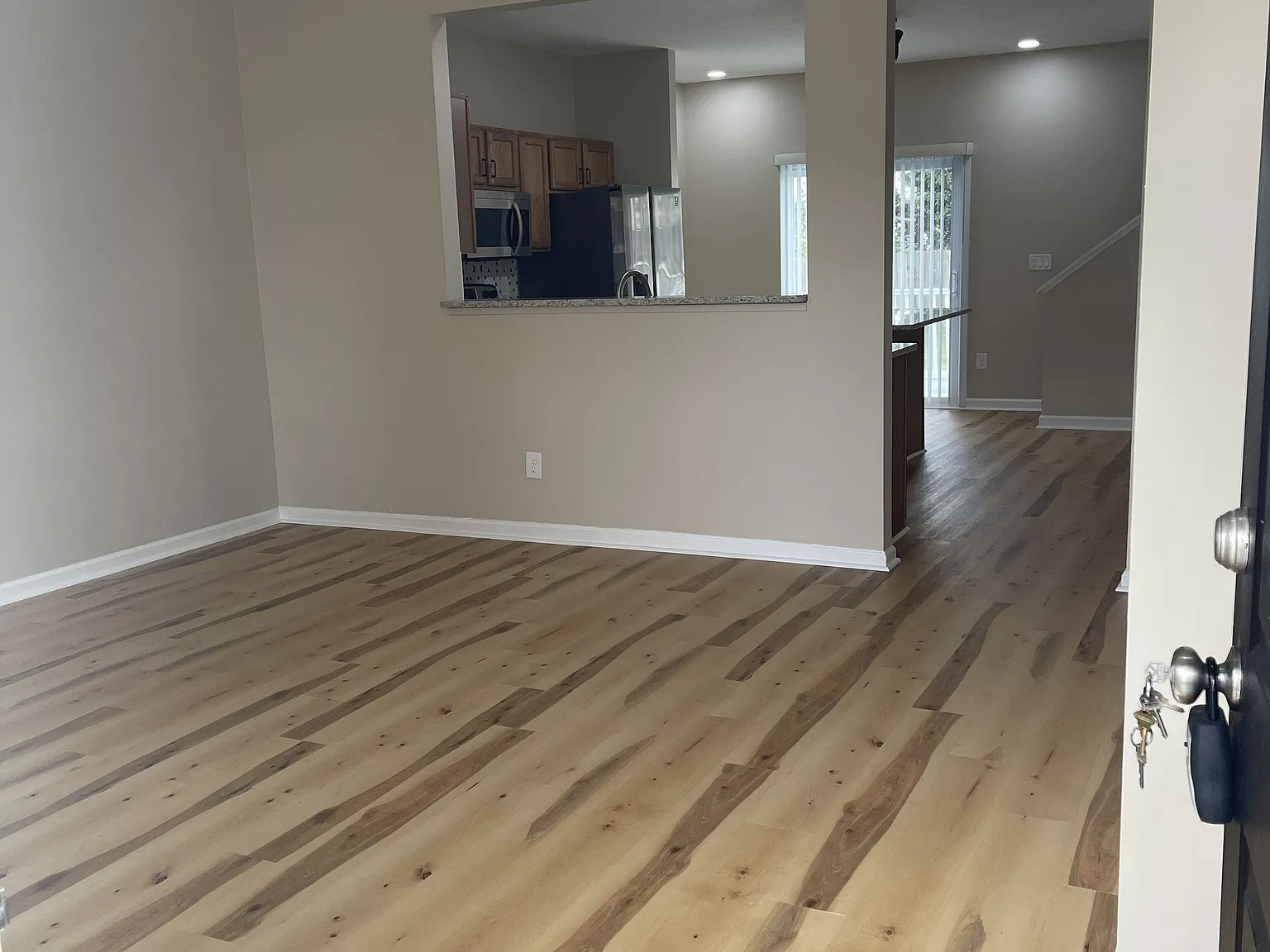 3 bed, 1460 sqft, $2,250 — Photo 2