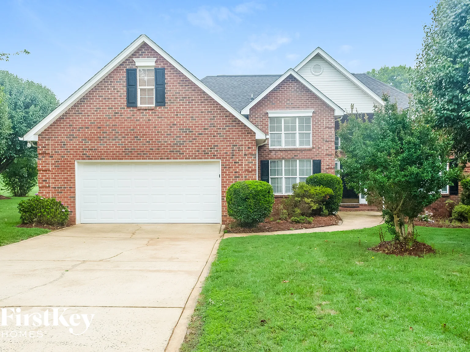 3 bed, 2.0 bath, 2022 sqft, $2,580 — Photo 1