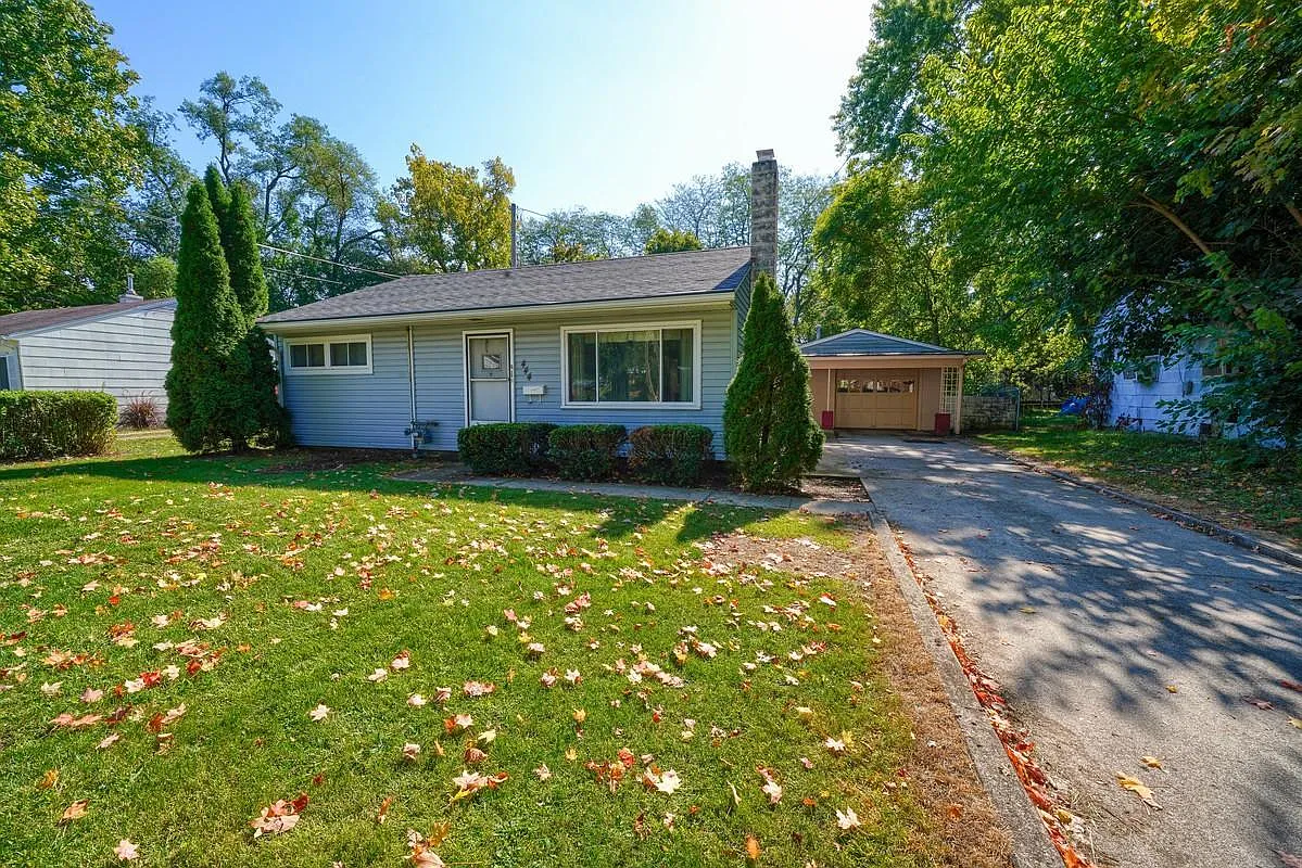 444 Colton Ave photo 1