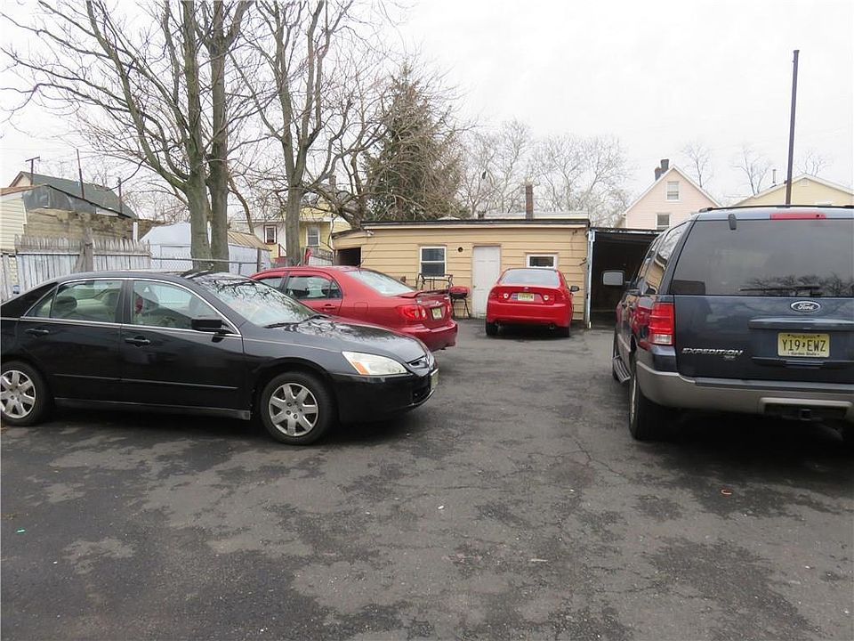2nd image of 522 Penn St
