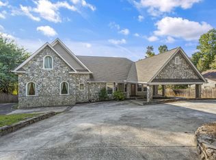 10 Scout Rd, Greenville, SC 29611