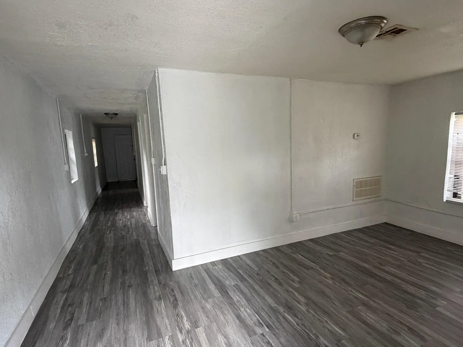 2 bed, 1.0 bath, 756 sqft, $1,999 — Photo 4