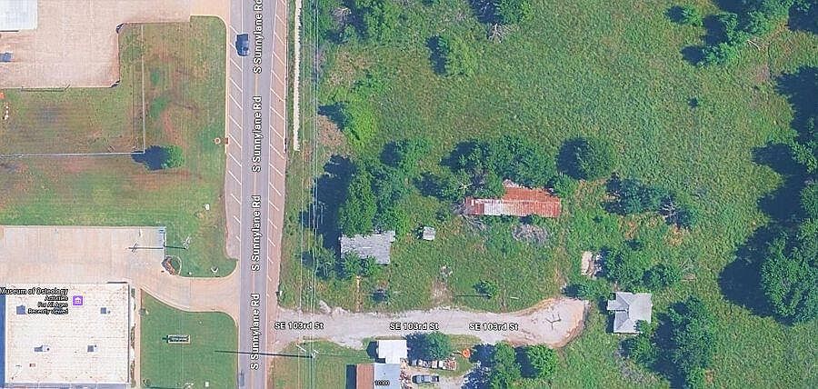 2nd image of 1 S Sunnylane Rd