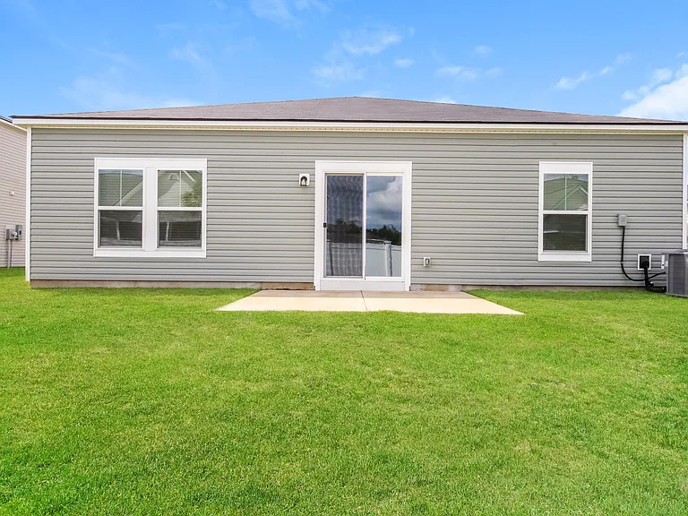 128 S Reindeer Rd — Photo 16