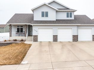 1116 Mustang Dr, Bismarck, ND 58503