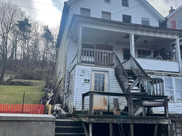 610 W State St, Shamokin, PA 17872