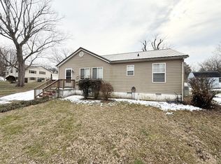 603 Gideon St, Athens, TN 37303