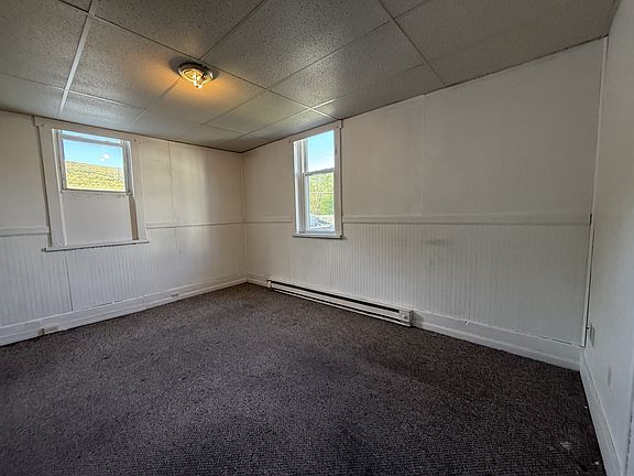 5th image of 240 E Market St #11380304