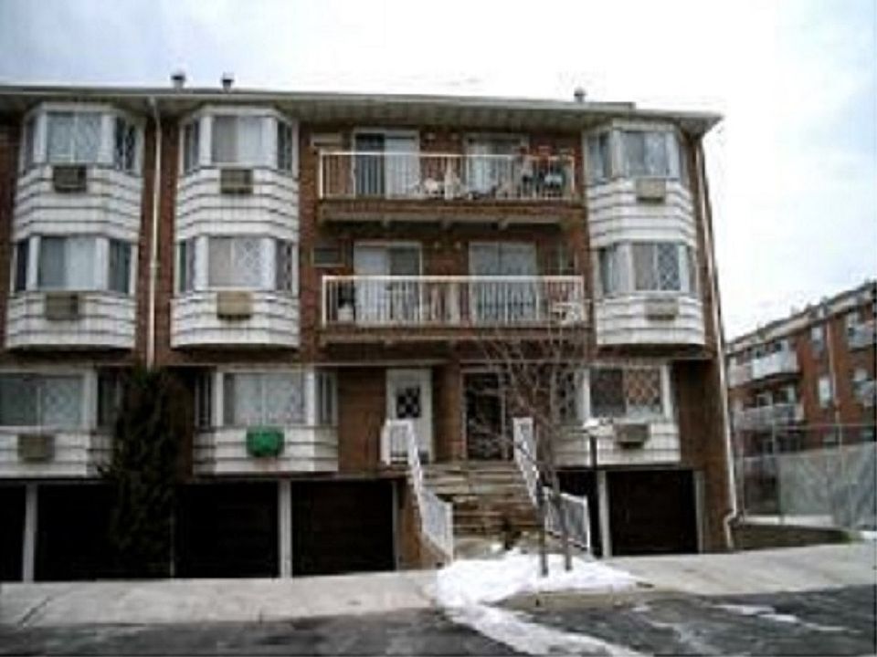 1st image of 1413 Royce St #24