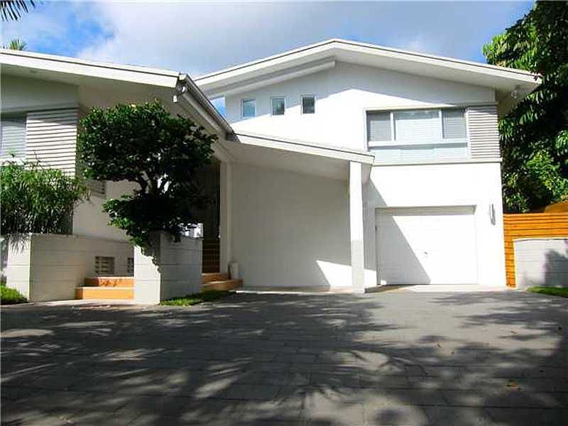 Another showcase property from Zilbert International Realty - Zilbert Realty Group, Miami Beach