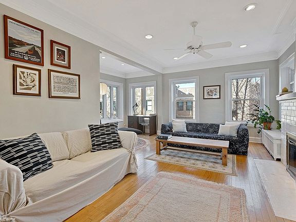 3rd image of 4729 N Paulina St APT 3