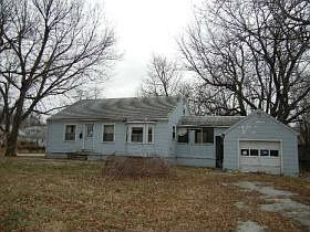 1st image of 301 W South Ave