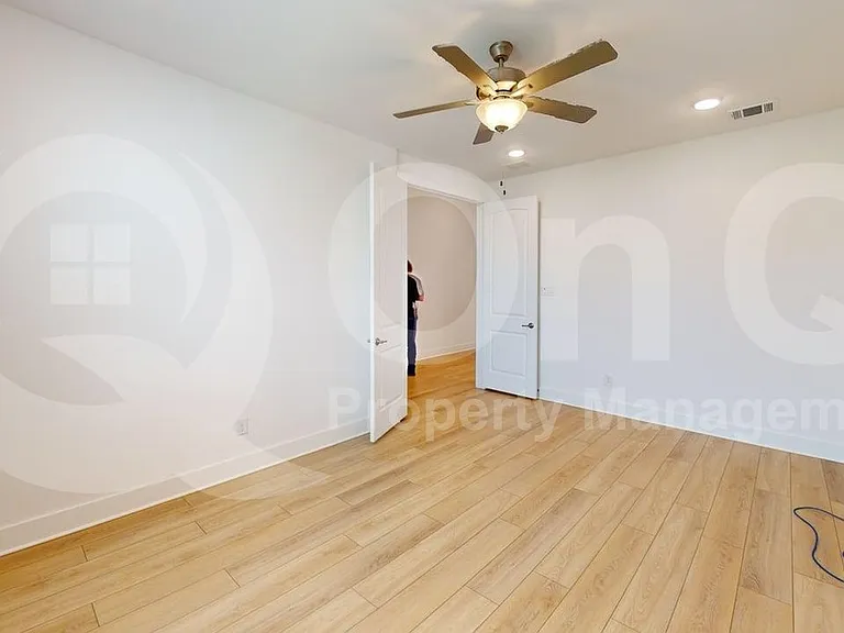 2950 Frederick Dr — Photo 15