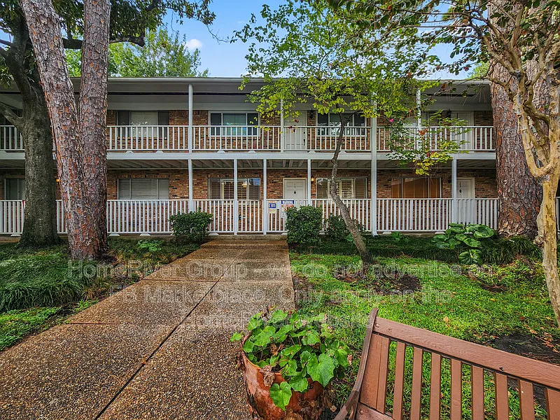 1 bed, 1.0 bath, 780 sqft, $1,900 — Photo 1
