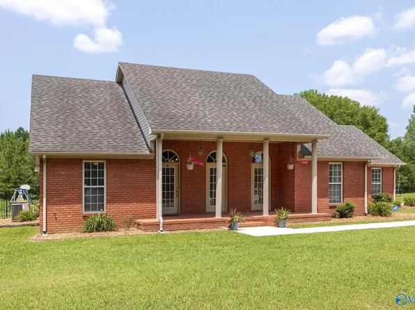 307 Paine Ave, Moulton, AL 35650