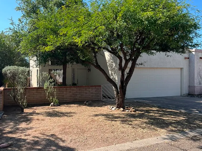 1159 Circulo Canario — Photo 1